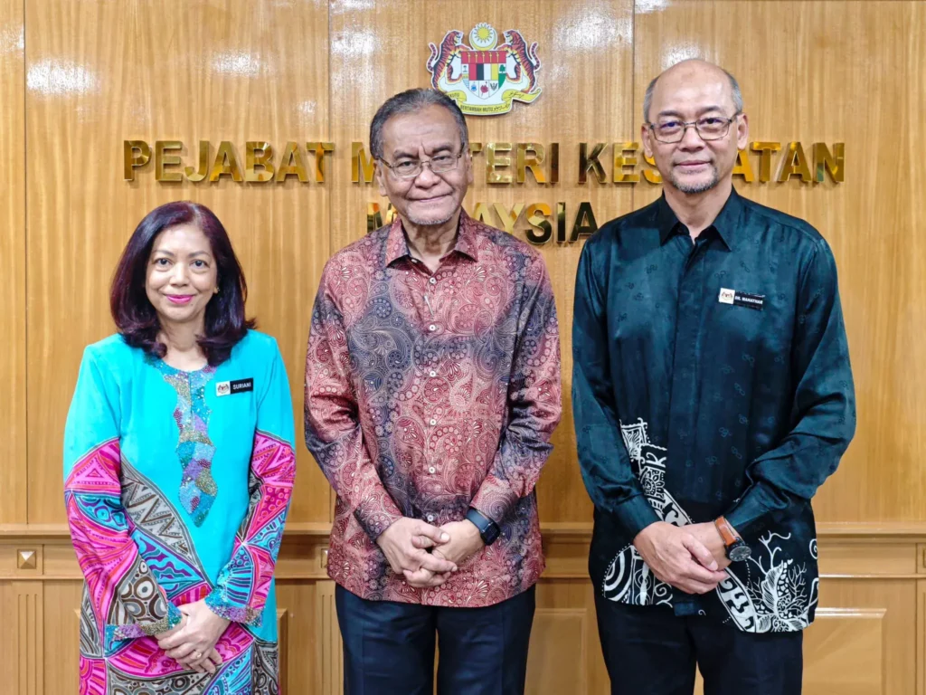 Ketua Pengarah Kesihatan 2025: Dr. Mahathar Terajui KKM Era Baharu 1 Ketua Pengarah Kesihatan 3