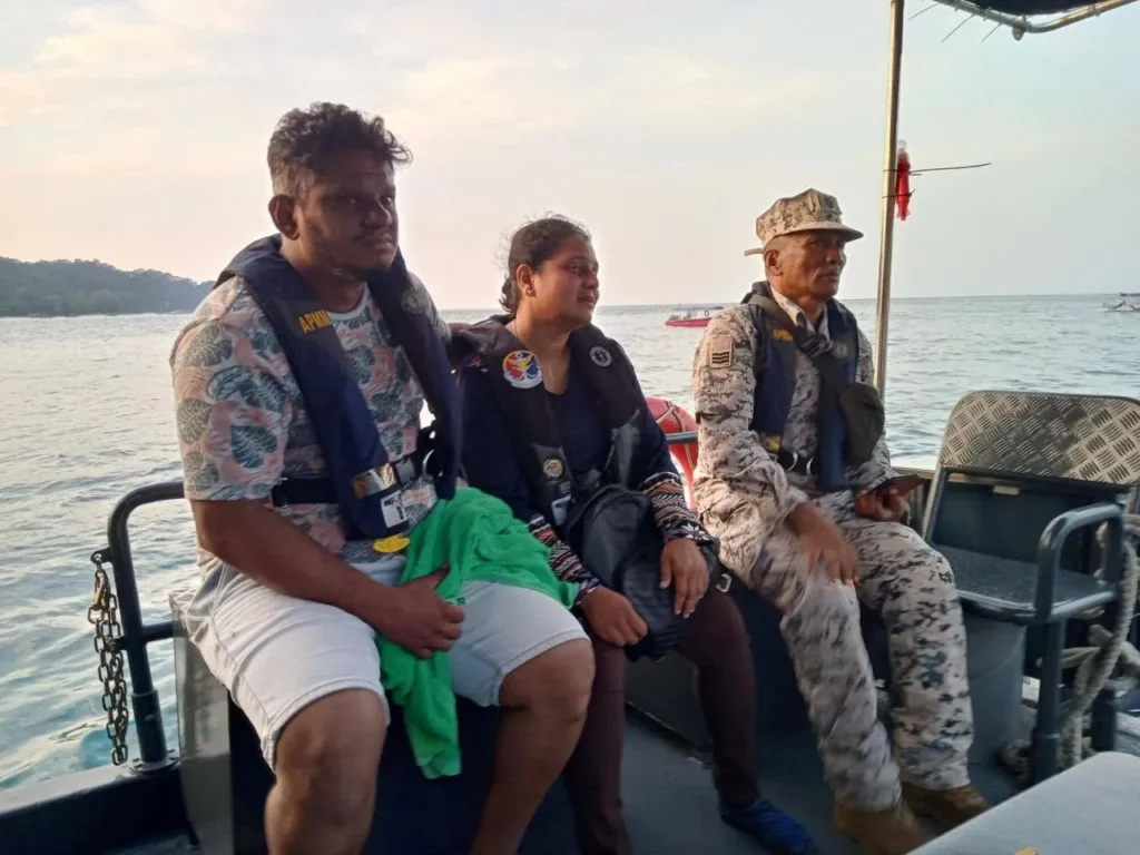 Ngeri! Bot Terbalik diPulau Perhentian Ragut 3 Nyawa 7 Bot Terbalik Pulau Perhentian Ragut 3 Nyawa 7