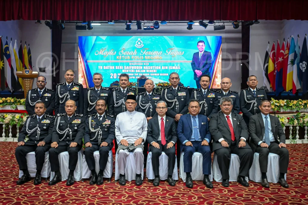 KPN Baru: Mohd Khalid Ismail Bawa 'Senjata Rahsia' ke PDRM 7 KPN Baru Mohd Khalid Ismail 17