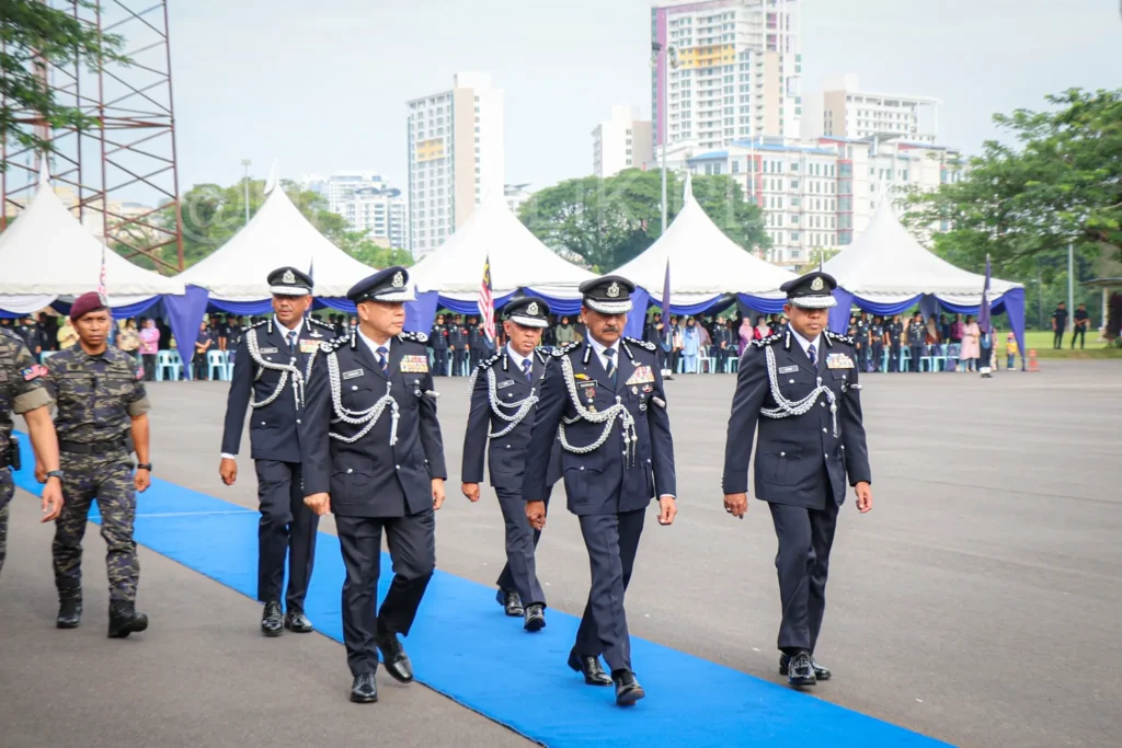 KPN Baru: Mohd Khalid Ismail Bawa 'Senjata Rahsia' ke PDRM 9 KPN Baru Mohd Khalid Ismail 8